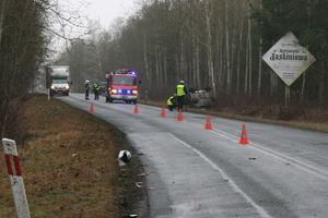 wypadek na drodze z udziałem motorowerzysty