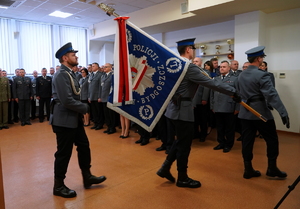 Wyprowadzenie sztandaru Komendy Miejskiej Policji w Bydgoszczy.