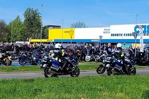 Policjanci na motocyklach