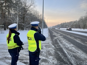 Policjanci ruchu drogowego w trakcie działań NURD