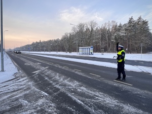 Policjanci ruchu drogowego w trakcie działań NURD