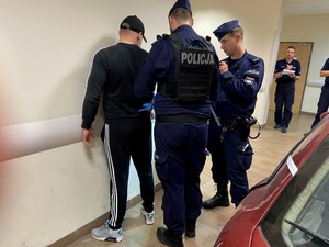 Policjanci podczas bydgoskich eliminacji do zawodów „Patrol roku 2024”.