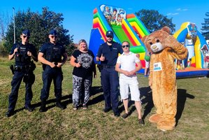 Policjanci na pikniku