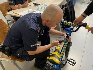 Policjanci podczas inauguracji akcji.