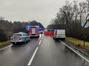 Służby na miejscu wypadku.