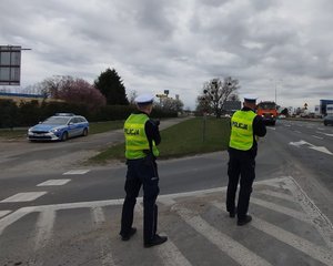 Policjanci podczas działań.