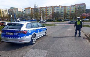 Policjanci podczas zabezpieczenia