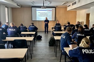 Kursanci ze Szkoły Policji w Pile na odprawie służbowej