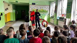 Profilaktyczne spotkanie bydgoskich „wodniaków” z uczniami szkół podstawowych