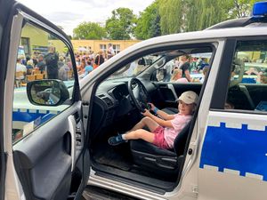 Bydgoscy policjanci na festynie z okazji „Dni Szwederowa”