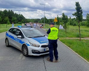 Bydgoscy policjanci czuwali nad bezpiecznym przebiegiem procesji Bożego Ciała