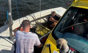 wodniacy podczas akcji ratunkowej