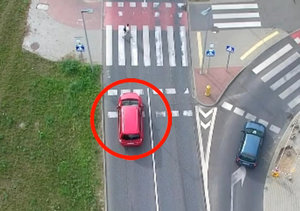 Kierujący pojazdami podczas popełniania wykroczeń.