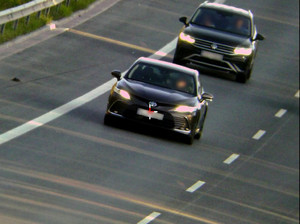 Policjanci ruchu drogowego kontrolowali odległości między pojazdami na S-5