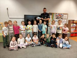 Białobłocki dzielnicowy odwiedził przedszkolaków w Zielonce