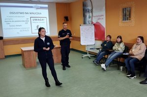 Bydgoscy profilaktycy mówili o zagrożeniach i odpowiedzialności prawnej