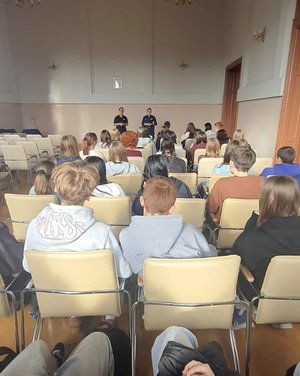 Śródmiejscy profilaktycy spotkali się z młodzieżą w Zespole Szkół Gastronomiczno-Hotelarskich w Bydgoszczy