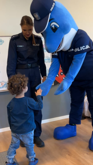 Policyjni profilaktycy w przedszkolu „Mały Poliglota”