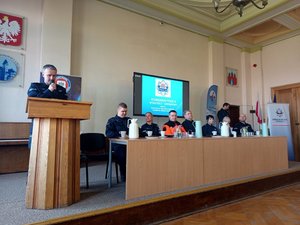 Uczestnicy podczas debaty.