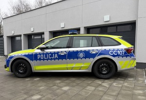 Nowy radiowóz dla policjantów z Niemcza ufundowany przez Gminę Osielsko