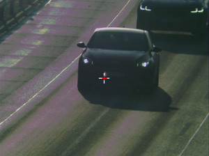 Policjanci ruchu drogowego kontrolowali odległość między pojazdami