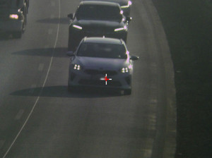 Policjanci ruchu drogowego kontrolowali odległość między pojazdami