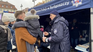 Bydgoscy policjanci grają z Wielką Orkiestrą Świątecznej Pomocy