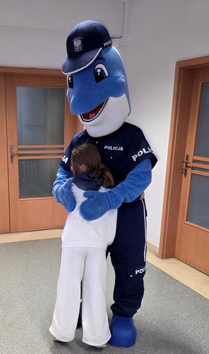 Policjanci na bydgoskich Wyżynach gościli uczniów Szkoły Podstawowej w Łochowie