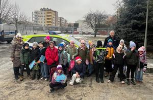Policjanci na bydgoskich Wyżynach gościli uczniów Szkoły Podstawowej w Łochowie