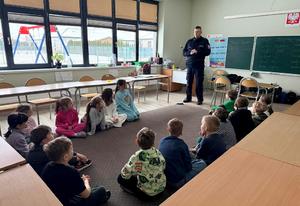 Białobłocki dzielnicowy na półkoloniach w Cielu