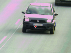 Policjanci ruchu drogowego kontrolowali odległość między pojazdami