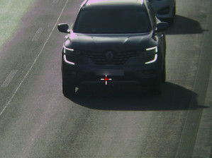 Policjanci ruchu drogowego kontrolowali odległość między pojazdami