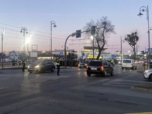 Policjanci podczas zabezpieczenia meczu.