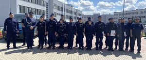 wspólne zdjęcie policjantów