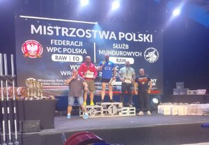 policjant podczas zawodów