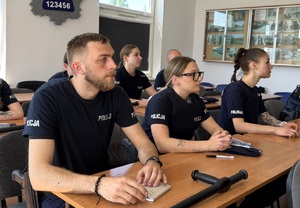Kursanci ze Szkoły Policji w Pile patrolują ulice Bydgoszczy