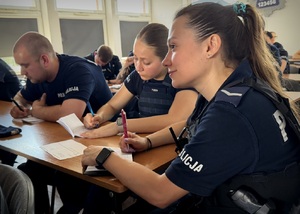 Kursanci ze Szkoły Policji w Pile patrolują ulice Bydgoszczy