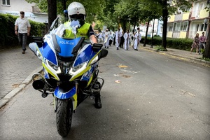 Bydgoscy policjanci czuwali nad bezpiecznym przebiegiem procesji Bożego Ciała