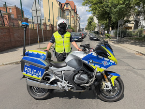 Bydgoscy policjanci czuwali nad bezpiecznym przebiegiem procesji Bożego Ciała