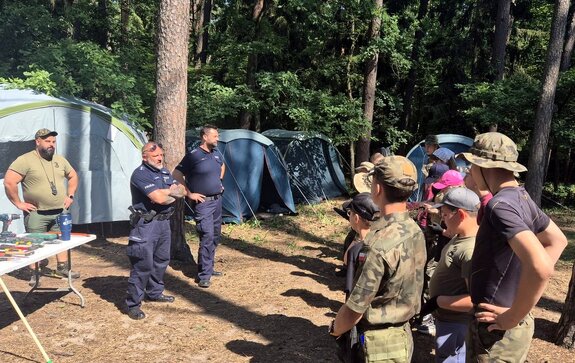 Obozy harcerskie pod czujnym okiem policjantów z Koronowa