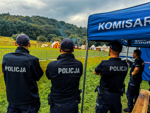 Koronowscy policjanci w trosce o bezpieczeństwo podczas Jarmarku Cysterskiego