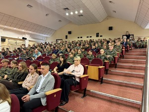 Komendanci podczas uroczystości rozpoczęcia roku szkolnego.