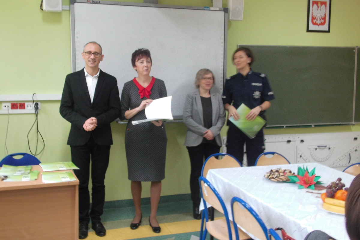 Spotkanie w Szkole Podstawowej nr 10 w Bydgoszczy - Wiadomości - KMP w